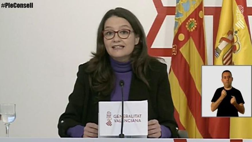 La vicepresidenta del Consell, Mónica Oltra, en la rueda de prensa después del pleno.