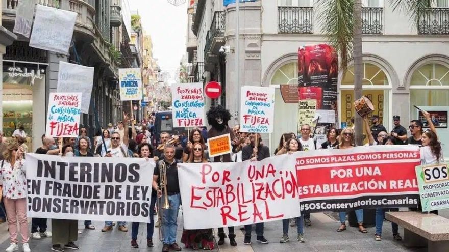La Justicia europea da esperanza a los docentes que temían quedarse sin trabajo tras el proceso de estabilización