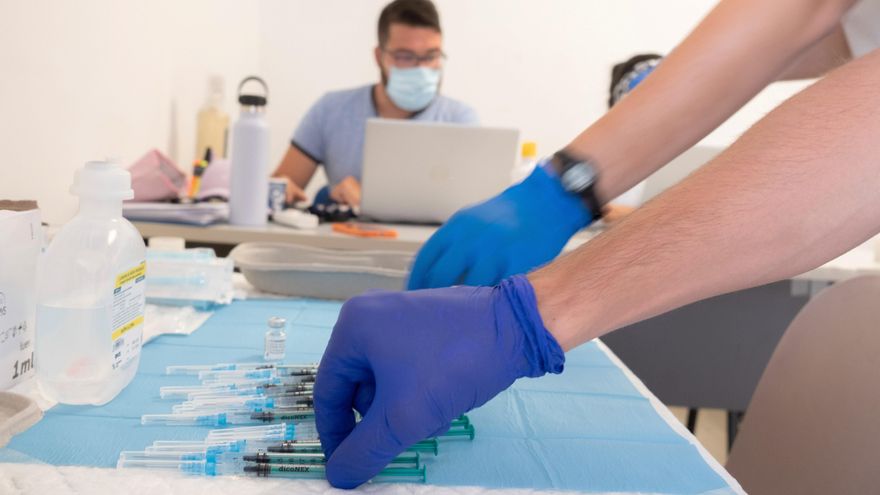 La pandemia de los no vacunados: solo el 5% de los contagiados en España tenía la pauta completa