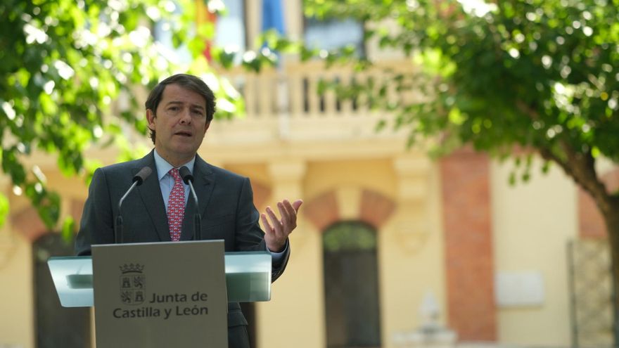 Mañueco ofrece un acuerdo para negociar sus primeros Presupuestos sin mayoría absoluta