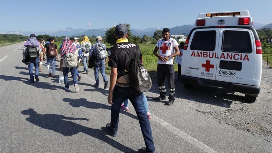 Llagas, fiebre y deshidratación empañan los sueños de la caravana migrante