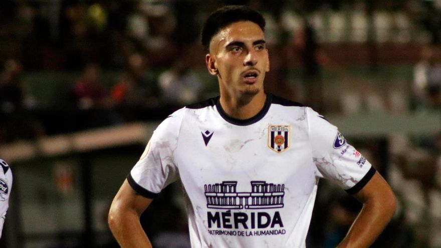 La AD Mérida, otro equipo inmerso en dudas