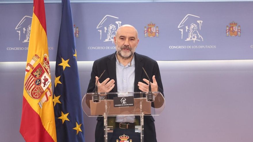 El diputado del BNG Néstor Rego durante una rueda de prensa en el Congreso de los Diputados, a 17 de marzo de 2026, en Madrid (España).