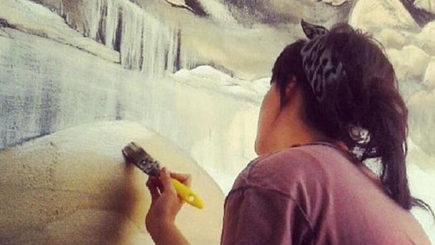 Sara Aguilera, 31 años, joven cacereña que ha elegido el pueblo para vivir y trabajar y en concreto Sigüenza, en Guadalajara