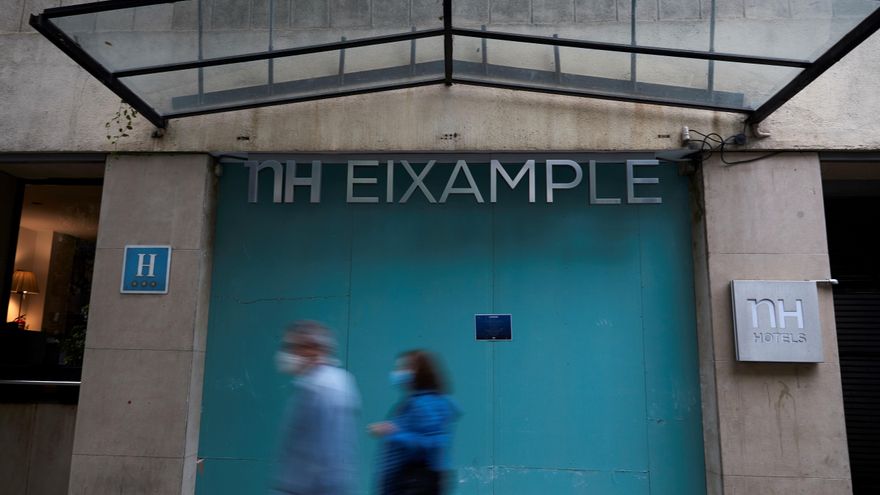 Aspecto de uno de los muchos hoteles cerrados en Barcelona. 