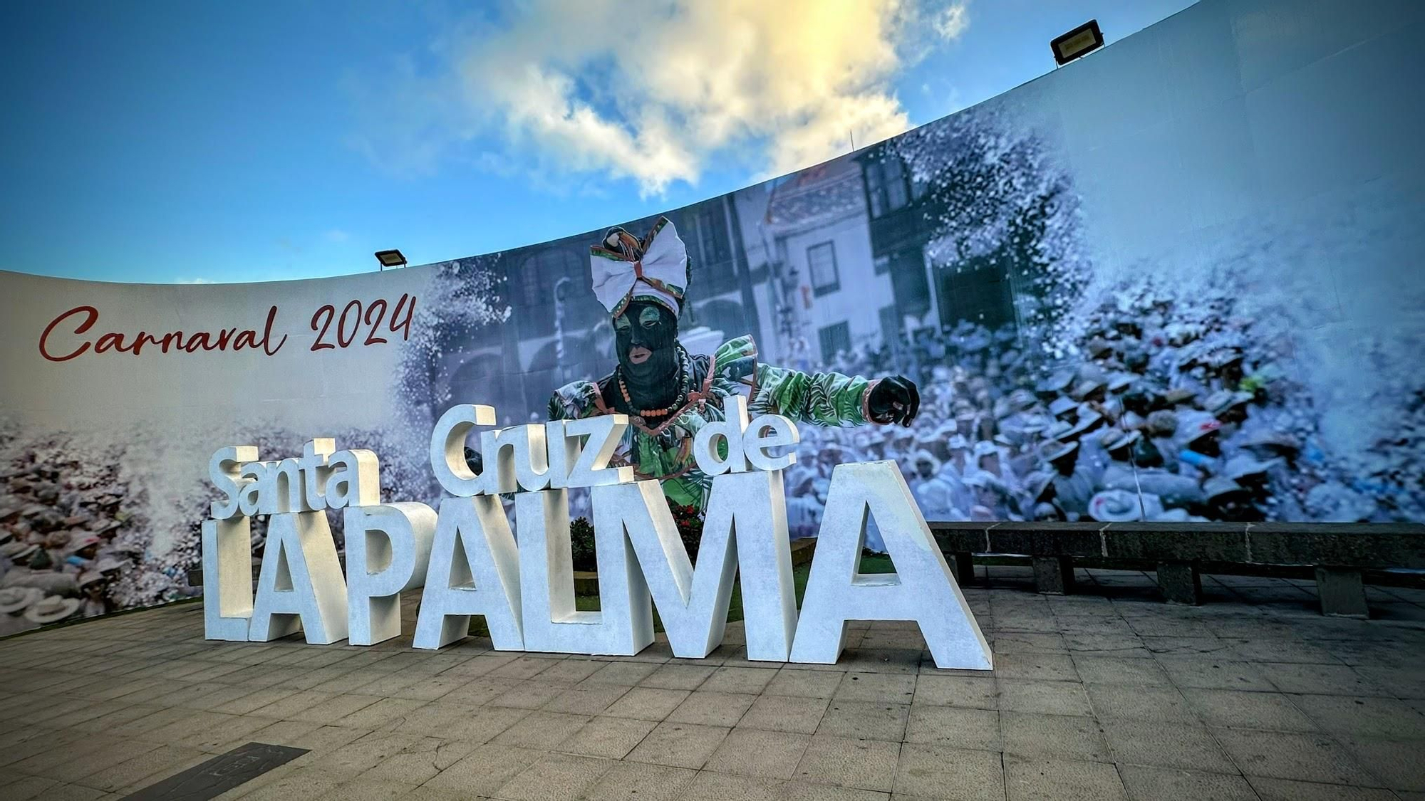 Imagen de Los Indianos en el kilómetro cero de Santa Cruz de La Palma. CARLOS ACIEGO