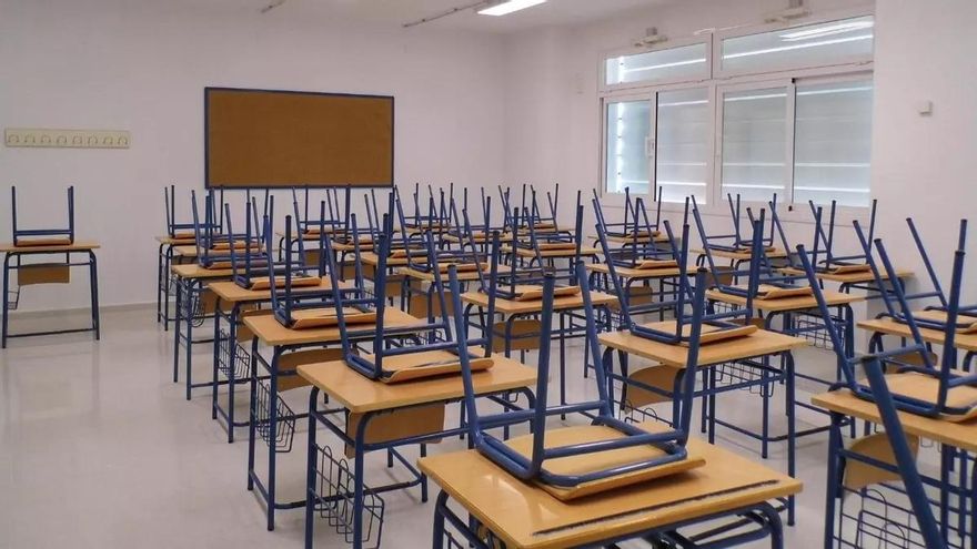 Imagen de archivo de  un aula vacía.