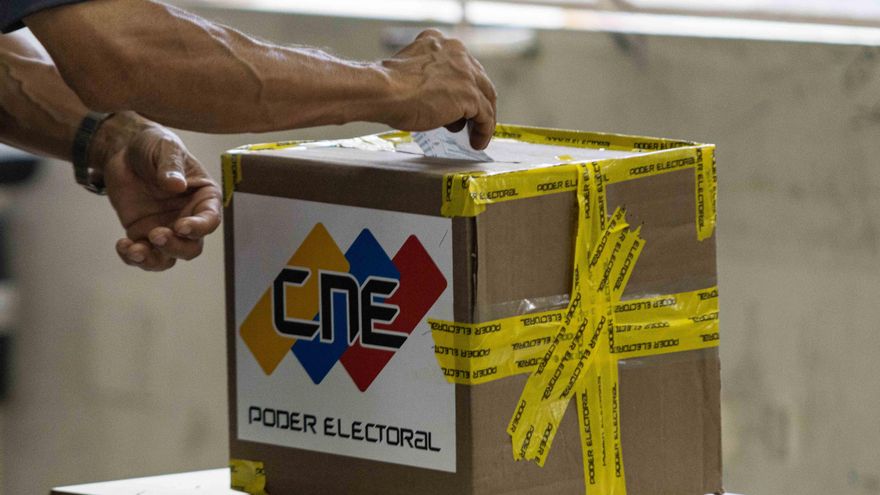 Extienden por 12 horas el plazo del registro de migrantes venezolanos para votar en las primarias