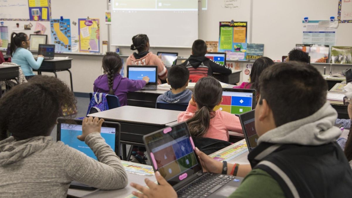 La revolución educativa que necesitamos contra la manipulación