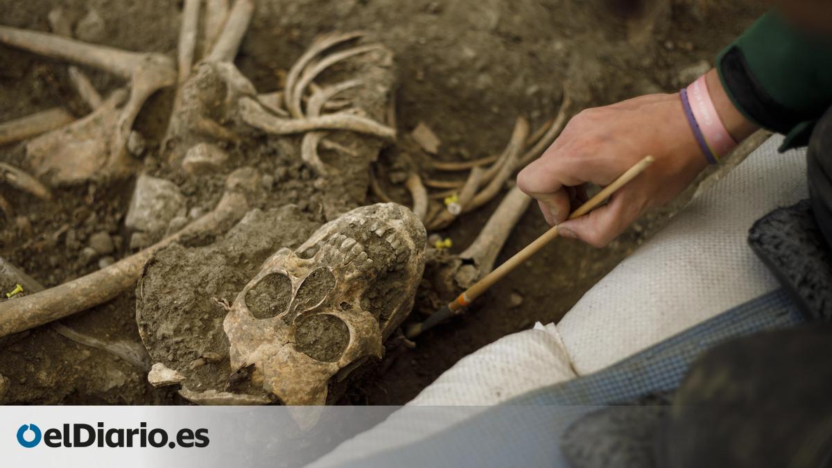 El Gobierno recurre ante el Constitucional el desmantelamiento de la memoria histórica en Extremadura: "Vulnera los derechos de las víctimas"