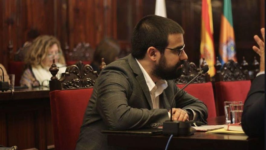 IUC señaló en 2016 que no estaba “justificado” el pago del móvil particular a los miembros del Gobierno de Los Llanos