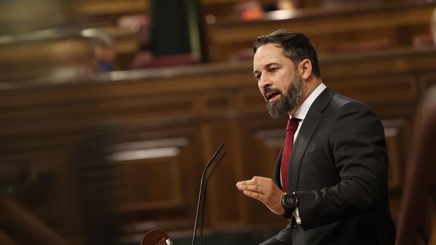 El presidente de VOX, Santiago Abascal, interviene durante el pleno en el que se debate la moción de censura planteada por Vox, en el Congreso de los Diputados