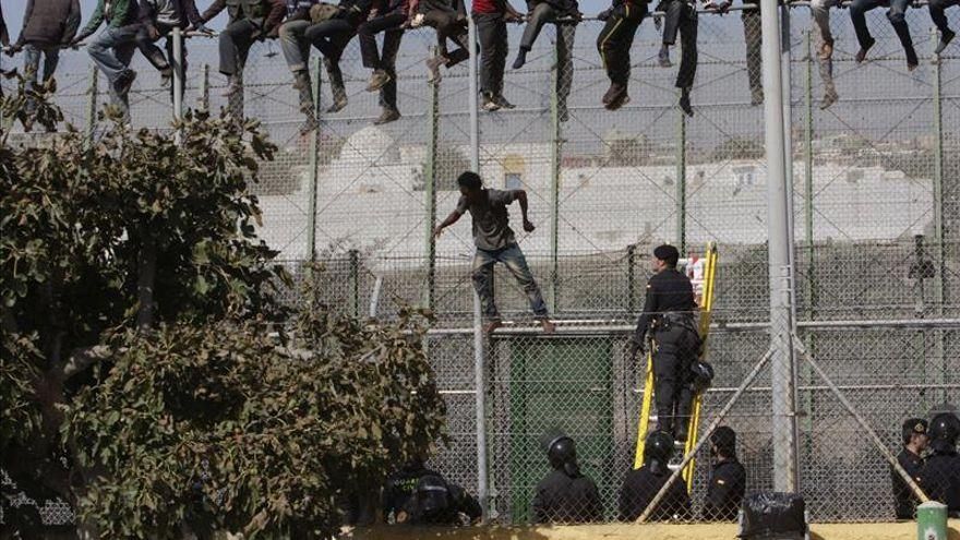 La frontera, la bandera y el rosario en el orden del día del Constitucional