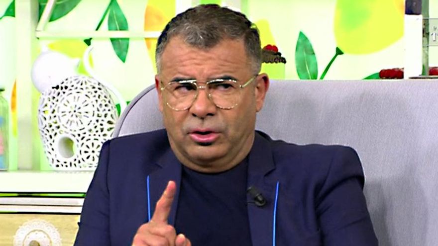 Jorge Javier pregunta a Carmen Borrego si le cambiará por Paz Padilla: "No iréis a 'Déjate querer', ¿no?"