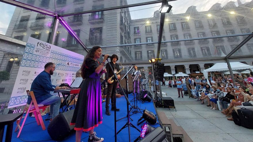 La palabra (y la música) amanecida