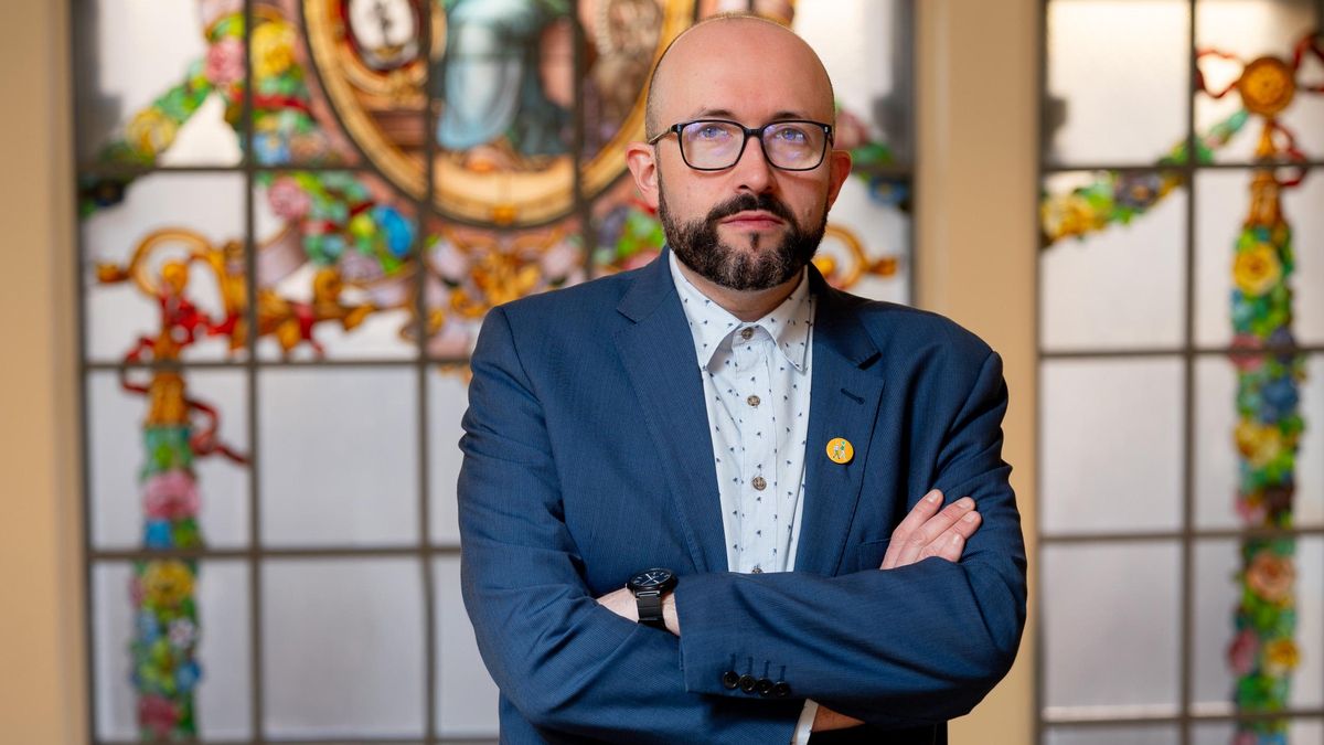 Alejandro Díaz, director del FICX: "Los festivales de cine ayudan a ordenar el magma audiovisual en que vivimos"