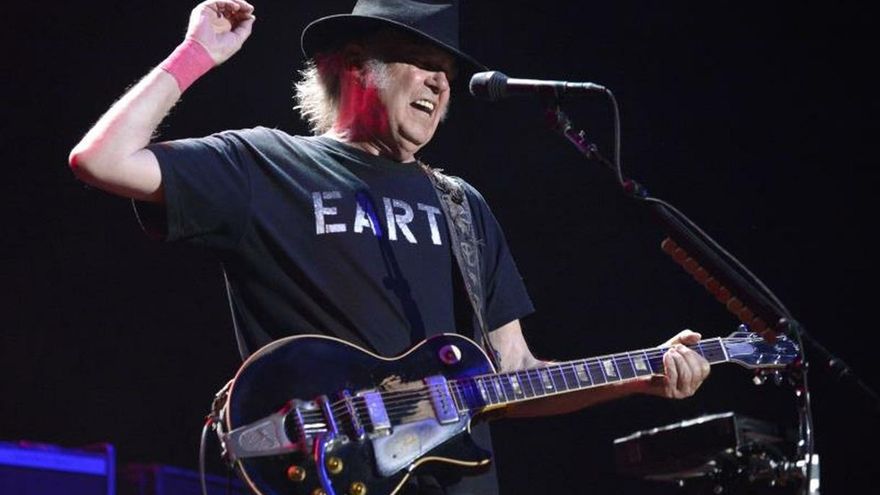 En la imagen, el músico canadiense Neil Young.