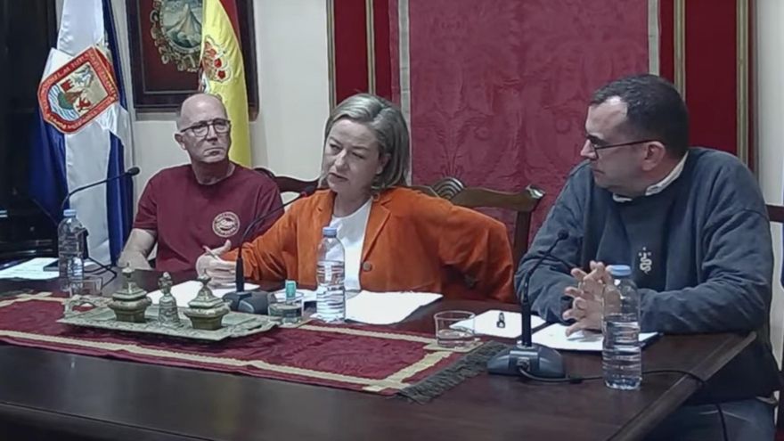 La contundente respuesta del sindicato STEC-IU al ataque a los docentes canarios: "Quien no tiene ni idea es la señora Oramas"