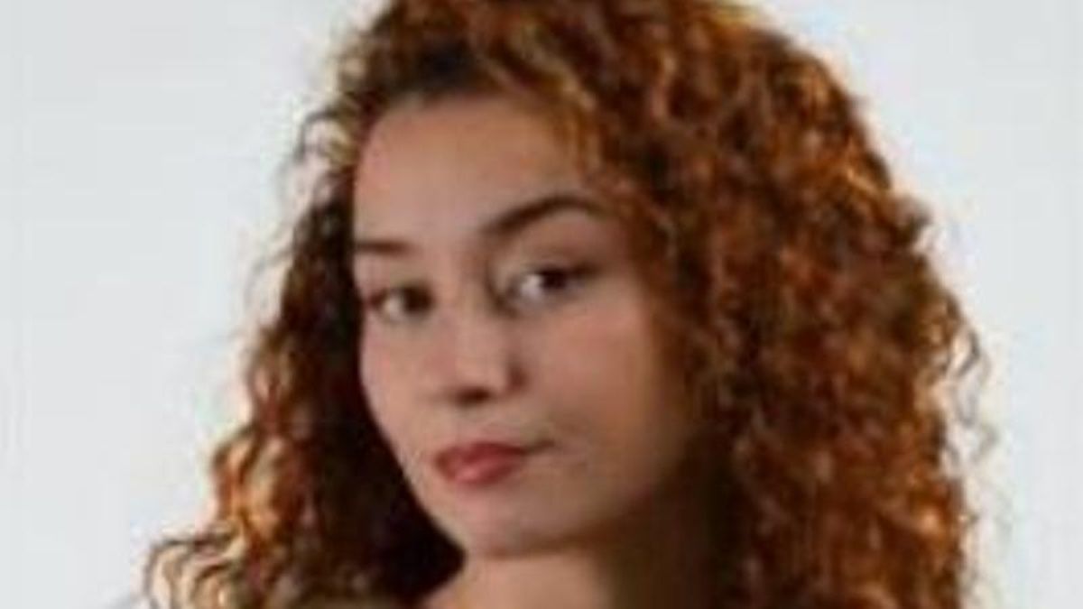 MARÍA FERNÁNDEZ BASSES 23 años