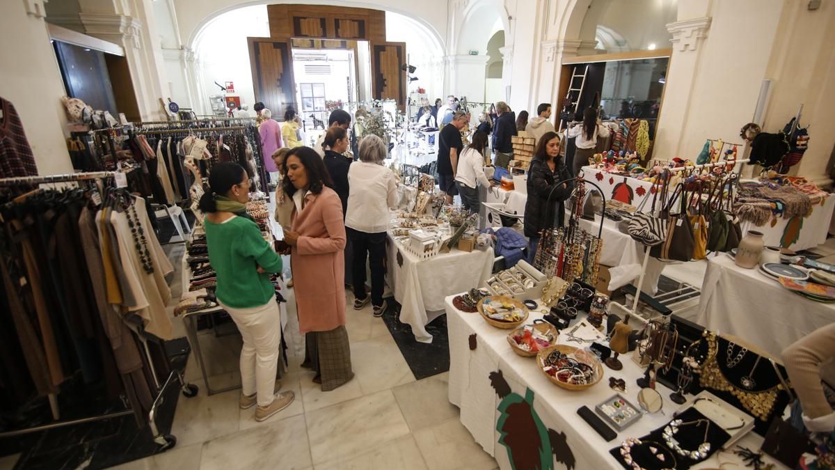 Mercadillo solidario “Ayúdanos a no olvidar” de la Asociación de Alzheimer