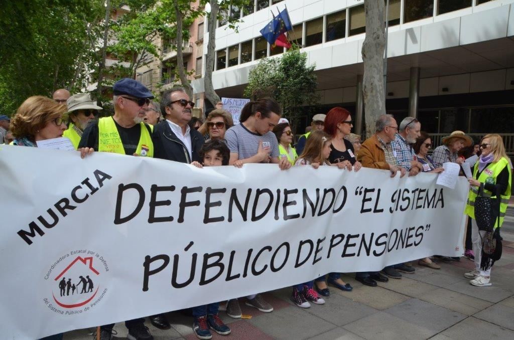 "Defendiendo el sistema público de pensiones"