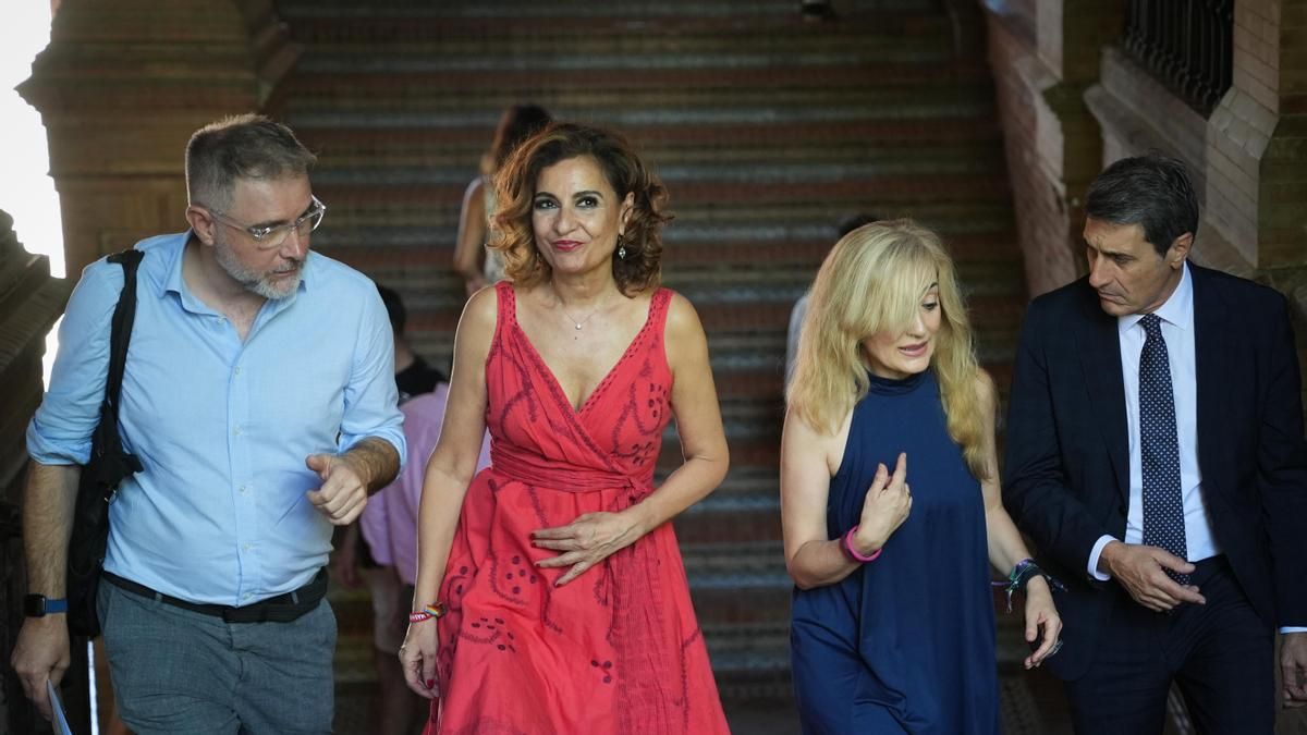 Montero pide al PSOE andaluz evitar las primarias para elegir a sus candidatos en las municipales: "Cuanto menos, mejor"