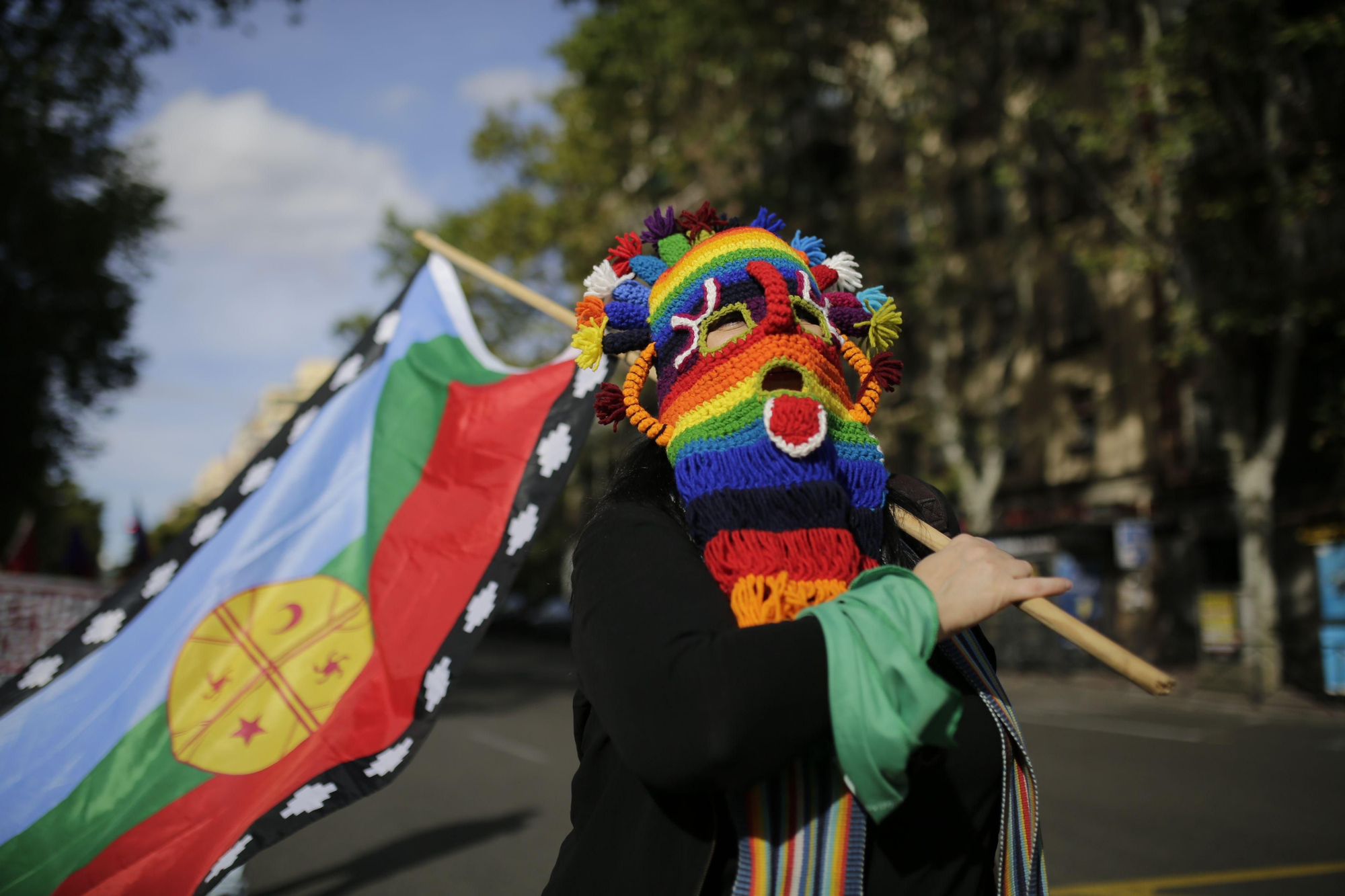 Uno de los participantes en la marcha. OLMO CALVO