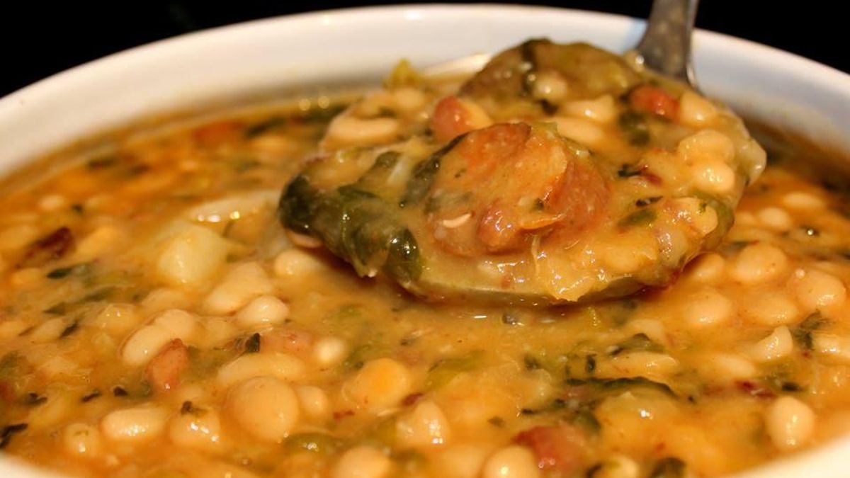 Montañés는 전통적인 Cantbria 요리입니다.