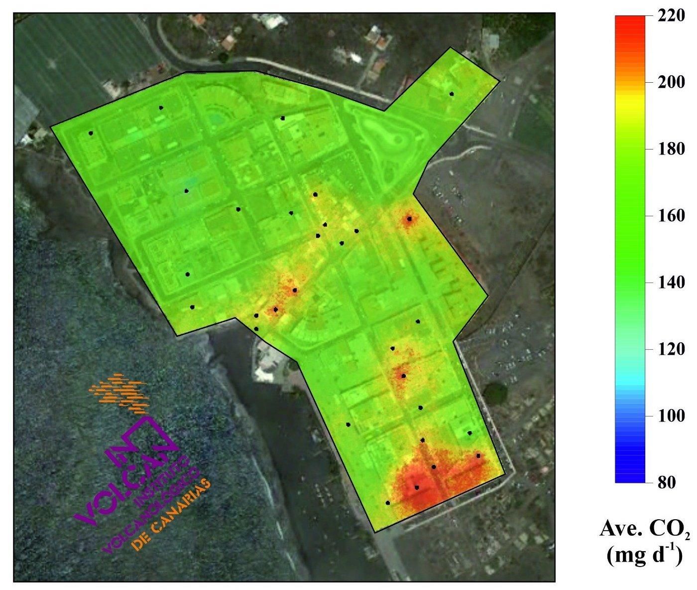 Distribución de la cantidad de CO2 retenido (promedio diario) por las 31 trampas alcalinas instaladas durante el periodo del 2 al 10 de mayo en Puerto Naos