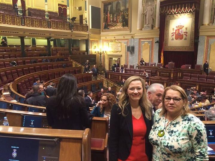 Victoria Rosell y Meri Pita, en el Congreso de los Diputados. FOTO: Facebook de Podemos Canarias.