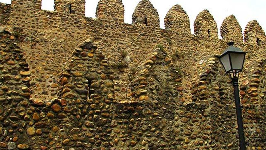 Las cercas medivales de León de cal y canto se construyeron en el siglo XIV.