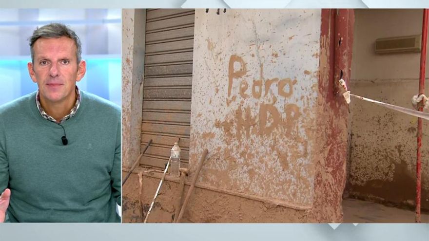 'Vamos a ver' pide disculpas por referirse a una pintada con barro que dice "Pedro HDP": "A ver si aprendemos"