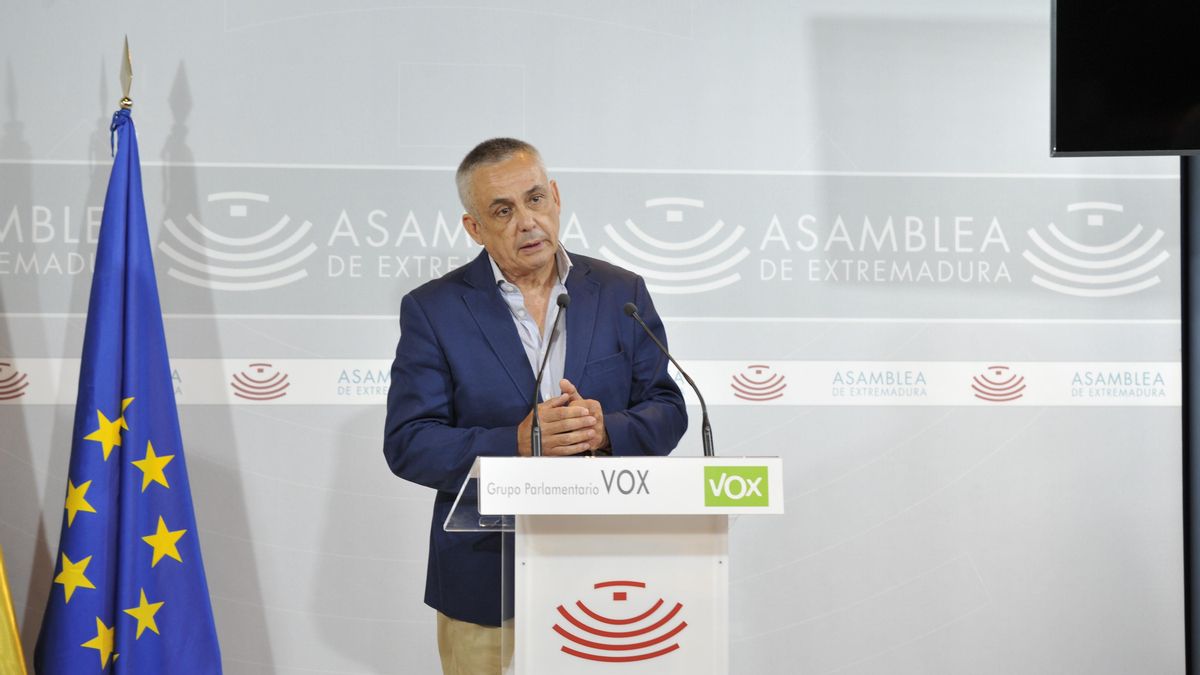 PP y Vox reclaman desde Extremadura elecciones para el "desahucio" de Pedro Sánchez