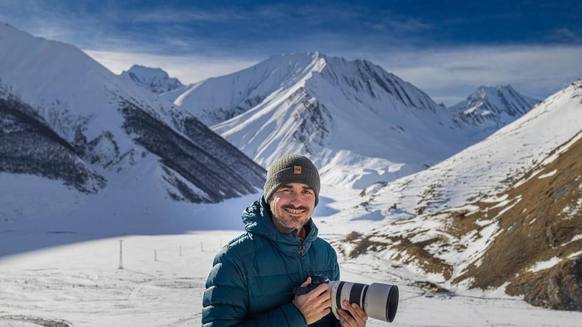 El fotógrafo Rubén Earth presenta el miércoles su libro de paisajes y viaje en San Feliz de Torío