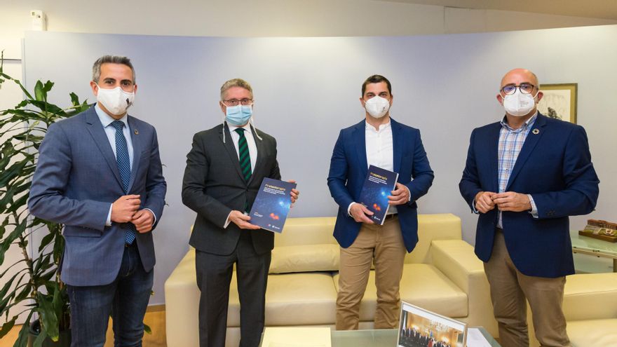 El centro de protonterapia convertirá a Valdecilla en el primer hospital público con esta tecnología contra el cáncer