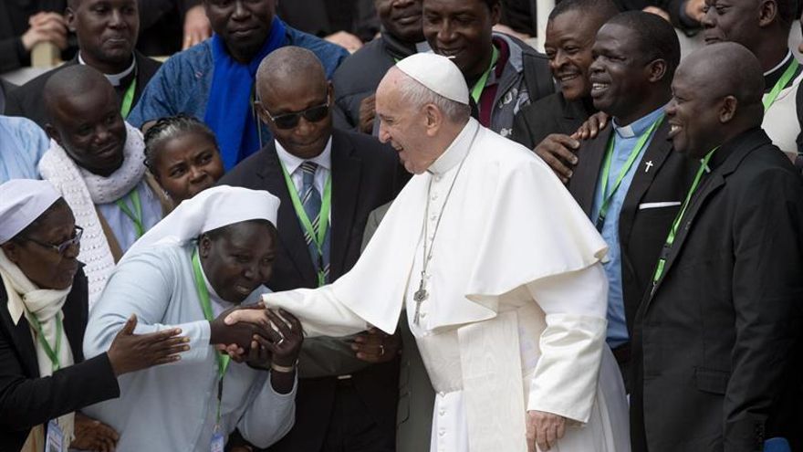 El papa advierte del excesivo soberanismo que genera racismo y antisemitismo