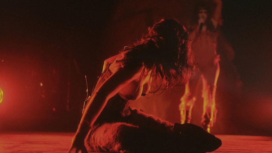 Feli Colina entre lo onírico, lo erótico, la poesía y lo teatral: así fue su primer show en el teatro Coliseo