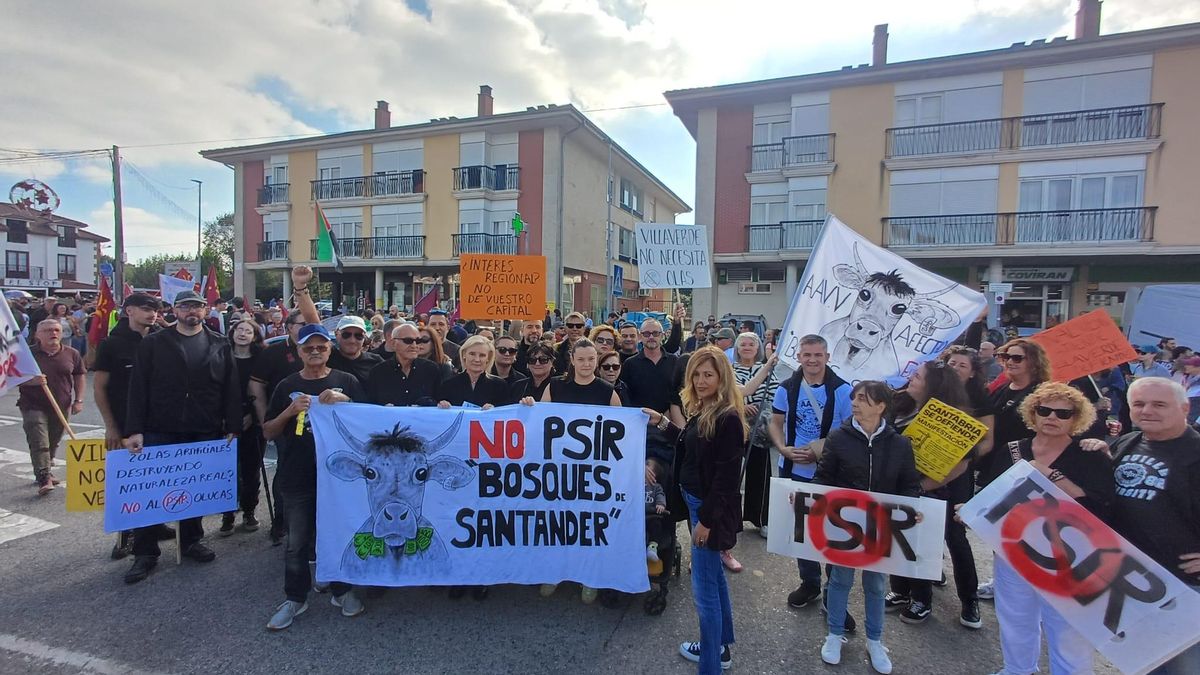 Los vecinos afectados por el PSIR de Real de Piasca también se sumaron a la protesta.