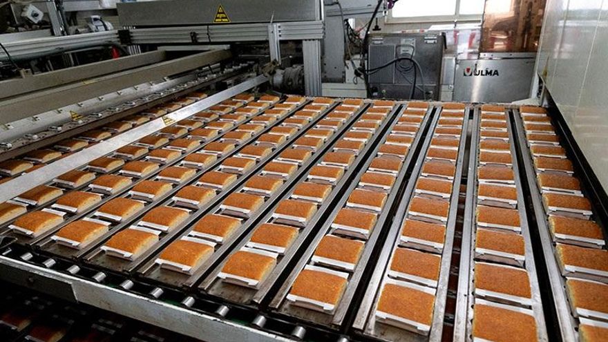 Archivo - Líena de elaboración de sobaos pasiegos