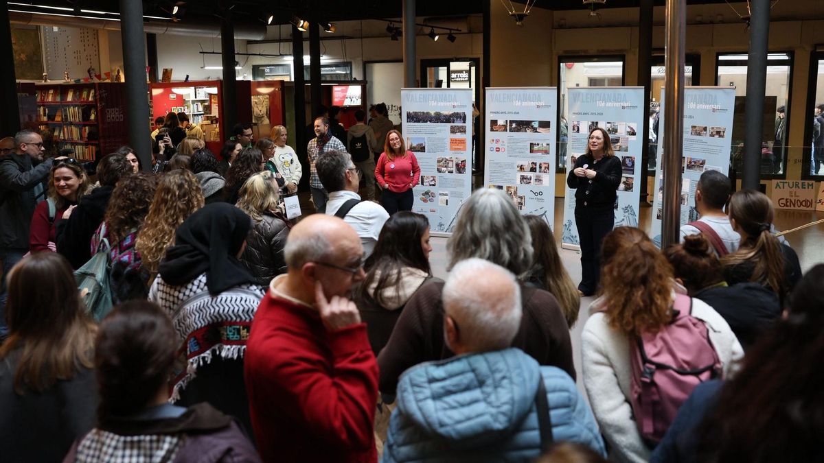 La dècima edició de La Valencianada ompli de nou els carrers de València.