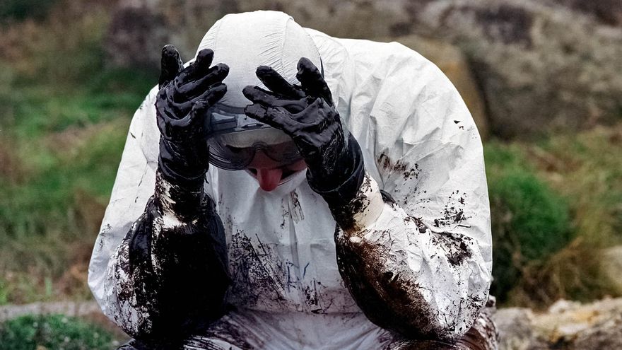 Así se recicló el fuel del Prestige en Euskadi: el 63% acabó en Petronor y el 37% se quedó impregnado en otros residuos