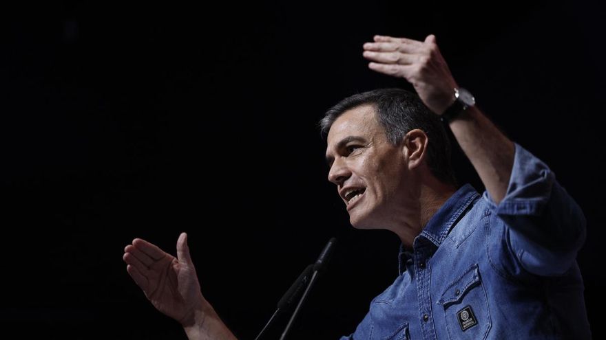 El secretario general del PSOE y presidente del Gobierno, Pedro Sánchez, durante su intervención en el acto de inicio de la campaña a los comicios europeos en València.