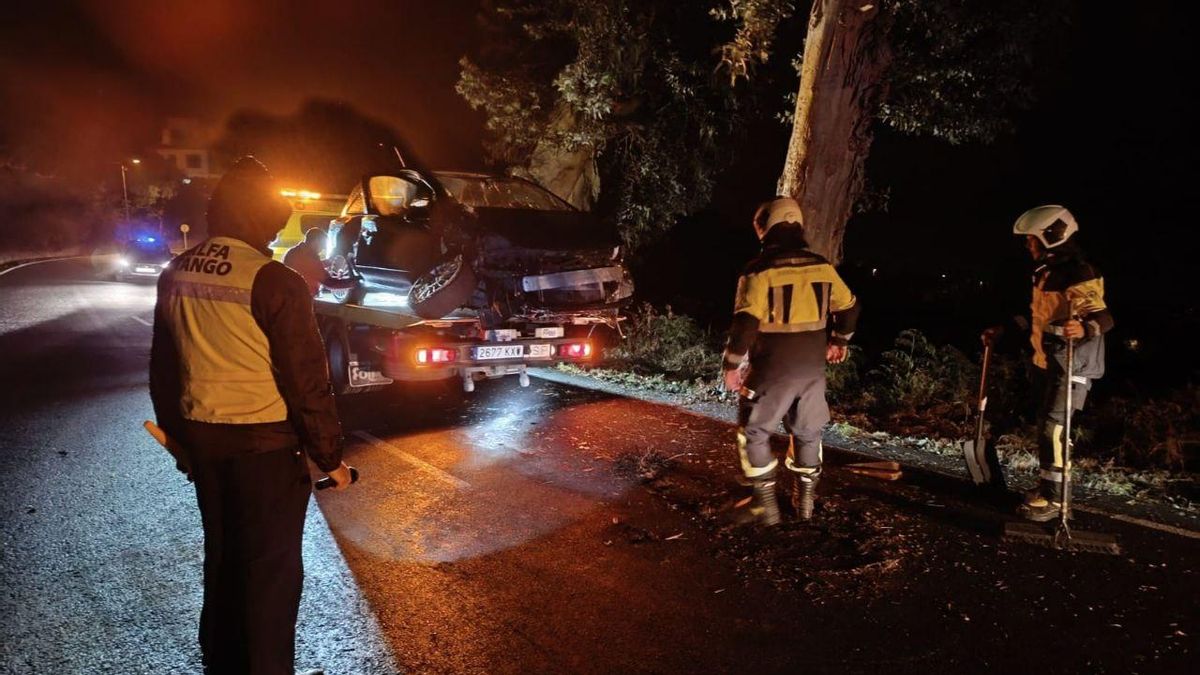 Bomberos La Palma y Alfa Tango intervinieron en el accidente. ALFA TANGO