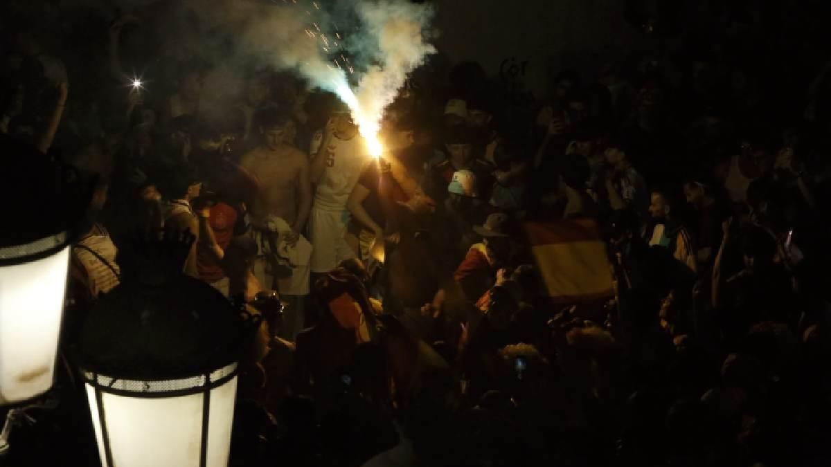 La celebración de los cordobeses en Las Tendillas tras el triunfo de España, en imágenes