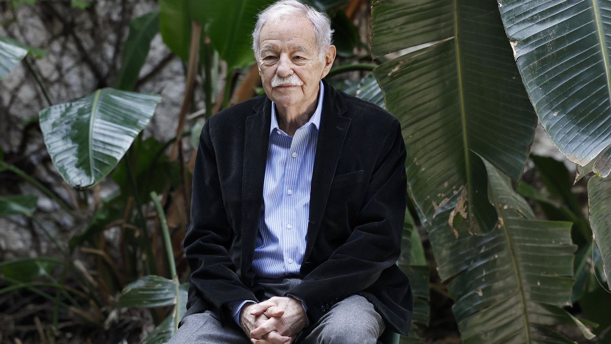 Eduardo Mendoza: “Yo nunca me he considerado un artista, pero sí un artesano”