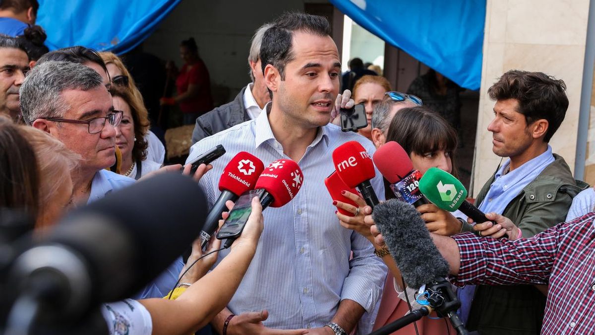 Aguado critica que Errejón haya utilizado la Portavocía en la Asamblea para "recomponerse" y "cobrar más de 3.000 euros"