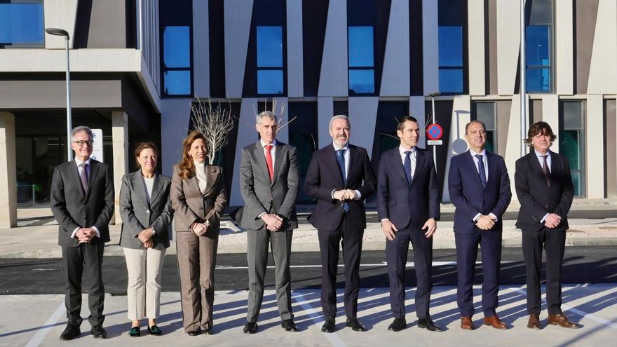 Azcón y Chueca reivindican su entusiasmo hacia la sanidad privada con la apertura del Hospital Quironsalud