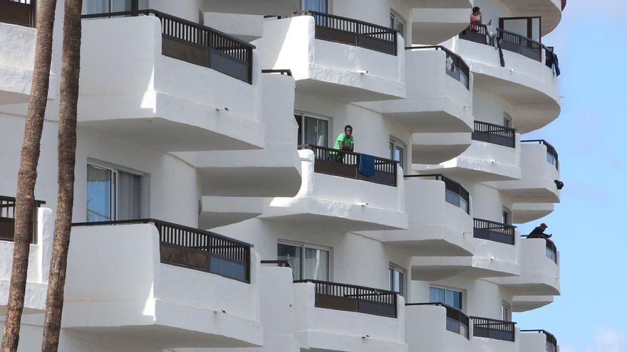 San Bartolomé de Tirajana también inspecciona a los hoteles que acogen migrantes