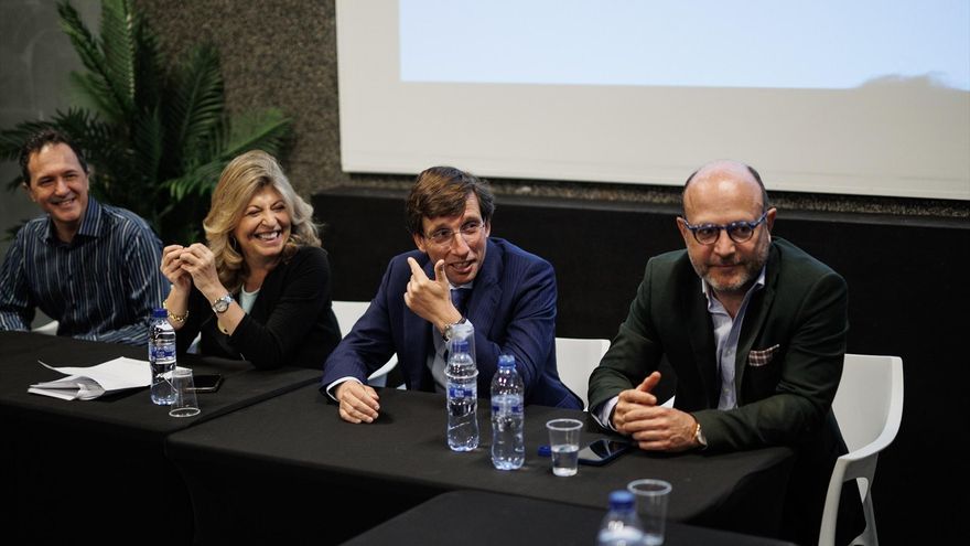 EuropaPress 5109436 i d presidente comerciantes mercado barcelo david montoro responsable