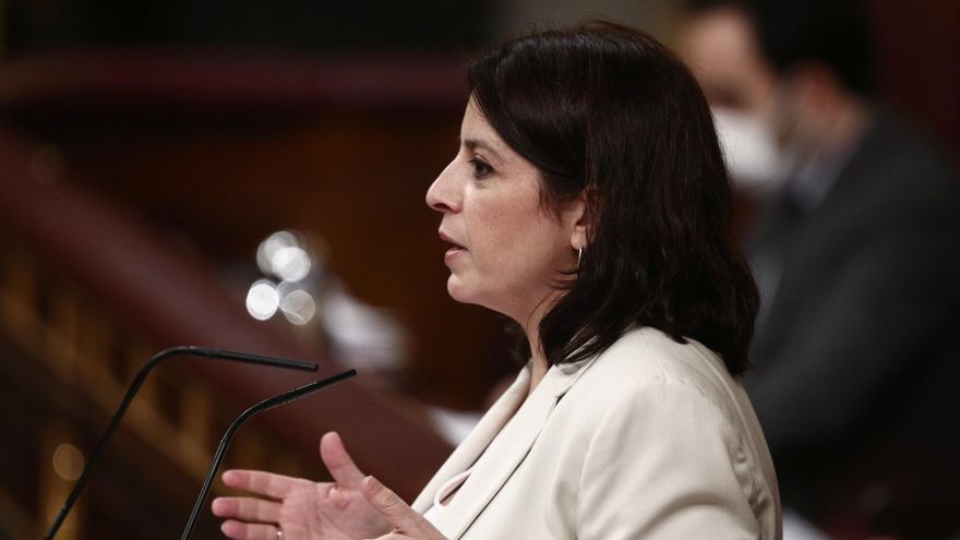 Archivo - La portavoz parlamentaria del PSOE, Adriana Lastra, interviene en una sesión de Control al Gobierno en el Congreso de los Diputados, en Madrid, (España), a 24 de febrero de 2021.